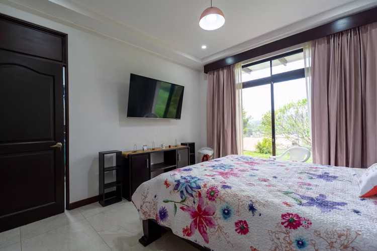 Casa Amueblada en Venta Grecia