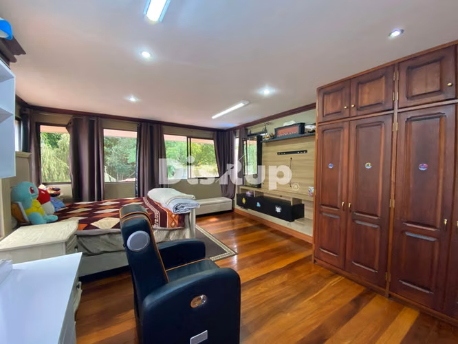 Venta de amplia casa de 5 hab. Residencial Altamonte, Curridabat - Imagen 16