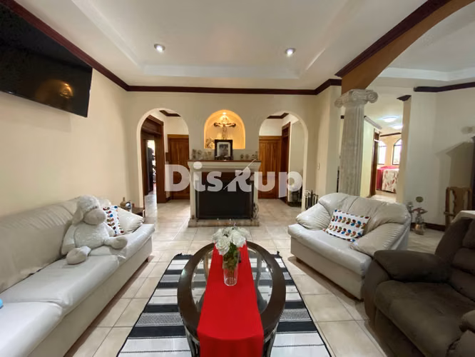 Venta de amplia casa de 5 hab. Residencial Altamonte, Curridabat - Imagen 3
