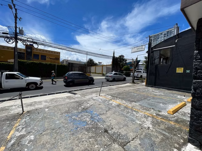 Local Comercial en Alquiler – Curridabat (50m²) - Imagen 11