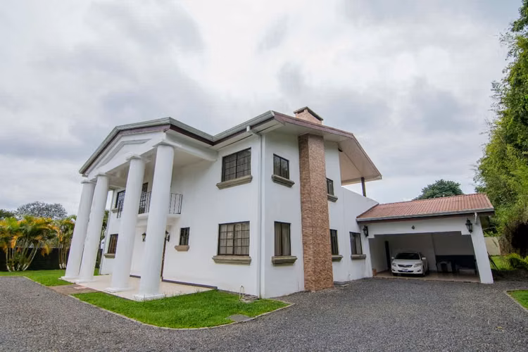 VENTA DE CASA CARTAGO, LA UNIÓN, SAN RAMÓN - Imagen 2