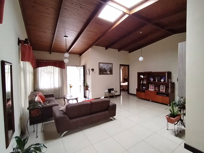 Se vende casa de una planta en Desamparados  - P.P - Imagen 5