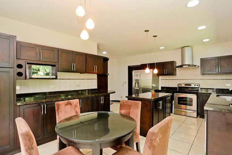 Exclusiva Casa en Venta en Condominio Hacienda Real, Piedades de Santa Ana - Imagen 12