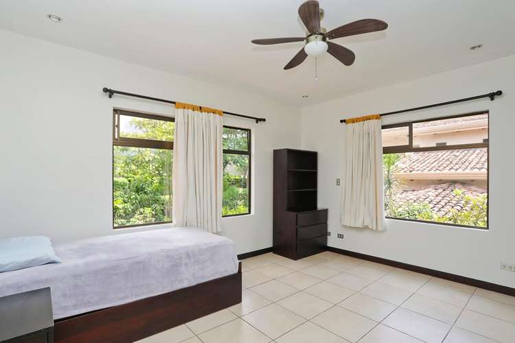 Exclusiva Casa en Venta en Condominio Hacienda Real, Piedades de Santa Ana - Imagen 5