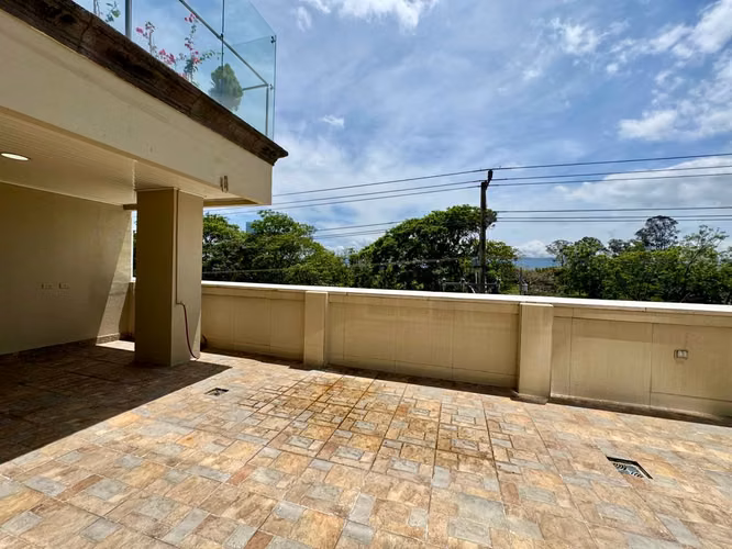 Se Vende Elegante Apartamento en La Sabana - Imagen 13