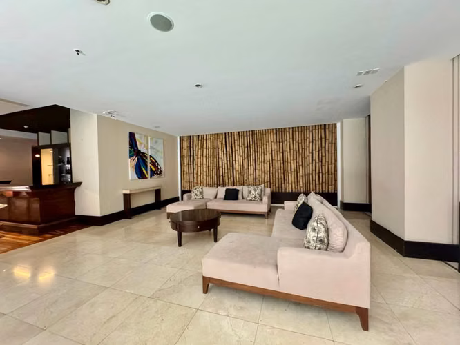 Se alquila apartamento en la Sabana