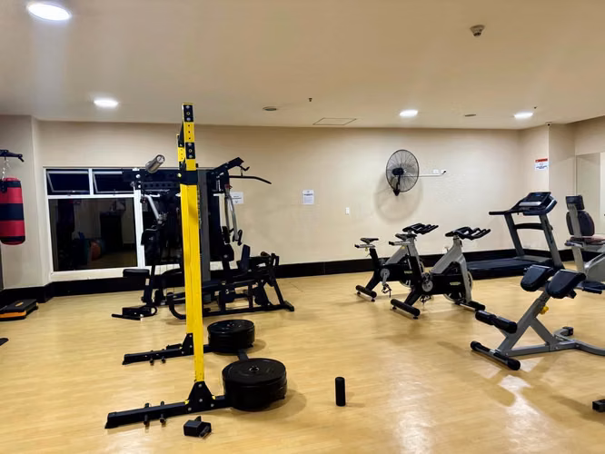 Se alquila apartamento en la Sabana