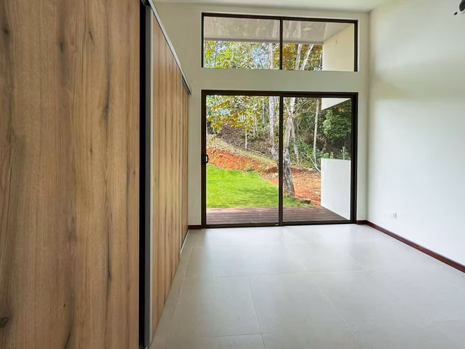 Casas de 1 nivel en proyecto cerca de Playa Bejuco, Parrita (MV).