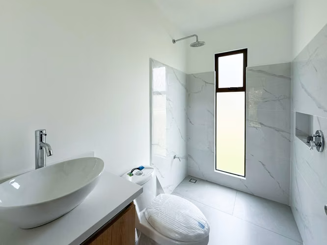 Casas de 1 nivel en proyecto cerca de Playa Bejuco, Parrita (MV).