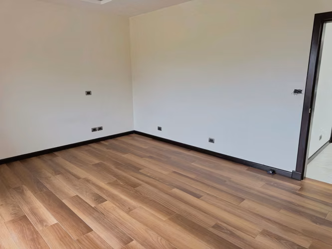 SE ALQUILA / VENTA CASA MODERNA* - Imagen 5