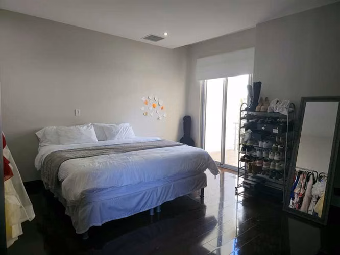 ALQUILER/VENTA – CASA CONTEMPORÁNEA EN ESCAZÚ*