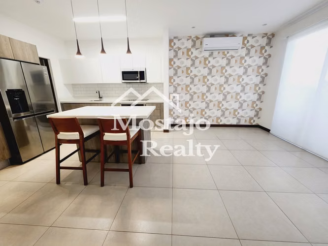 Alquiler de apartamento,  2 parqueos, espacio flex, Roble Sabana, Parques del Sol, Santa Ana - Imagen 2