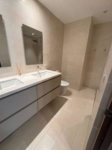 VENTA – TOWNHOUSE EN SANTA ANA* - Imagen 14