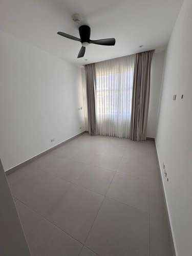 VENTA – TOWNHOUSE EN SANTA ANA* - Imagen 10