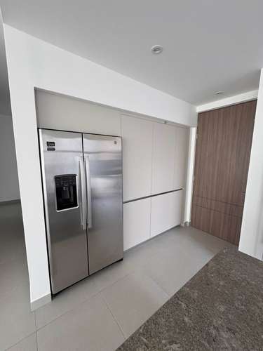 VENTA – TOWNHOUSE EN SANTA ANA* - Imagen 4