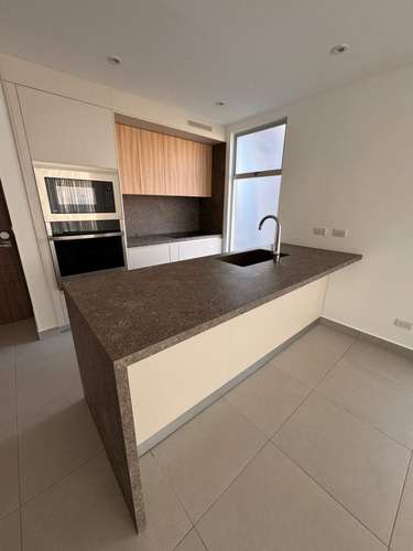 VENTA – TOWNHOUSE EN SANTA ANA* - Imagen 5