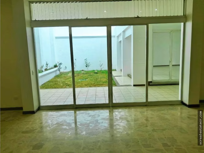 SE ALQUILA CASA EN ROHRMOSER,SAN JOSE  6DOR/3BA