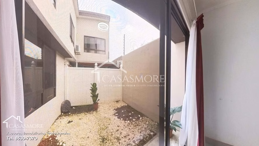VENTA APATAMENTO CONDOMINIO FRANCISCO DE HEREDIA 1ER PISO PATIO TRASERO