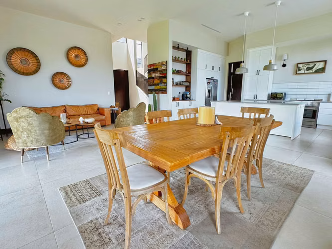 SE VENDE O ALQUILA CASA SANTA ANA* - Imagen 2
