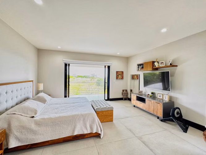 SE VENDE O ALQUILA CASA SANTA ANA* - Imagen 9