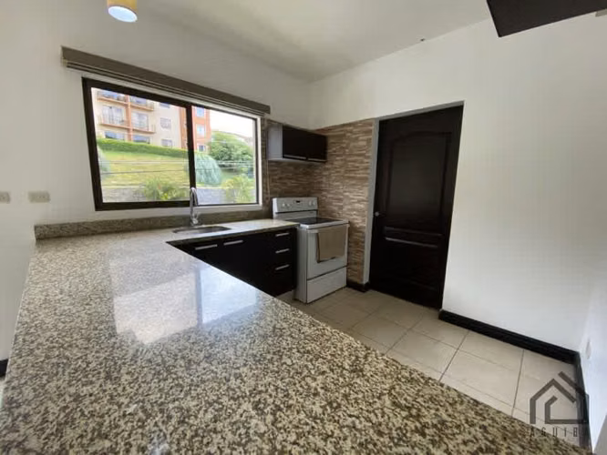 Ultimo Piso / 3 Hab / 90m2 Habitables / Torres Del Sol