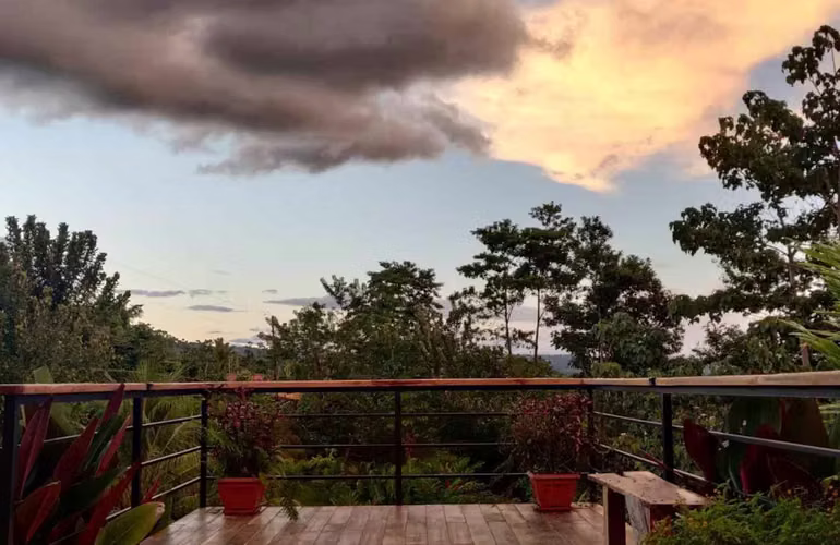 Finca con dos casas y espectacular vista al Volcán Arenal - Imagen 12