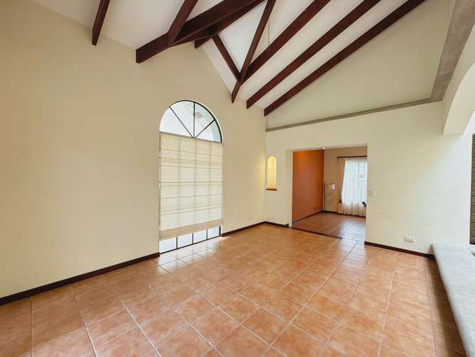 VENTA DE CASA DE UNA PLANTA EN VALLE DEL SOL - Imagen 5
