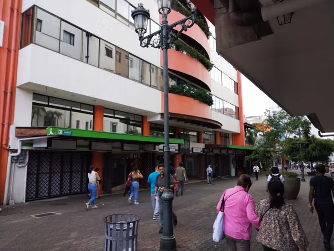 ALQUILER DE LOCAL COMERCIAL, SAN JOSE, AVENIDA CENTRAL. - Imagen 9