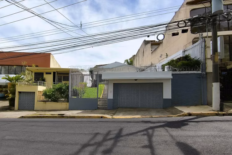Venta de propiedad en Paseo Colón