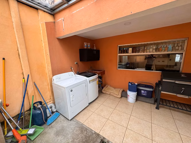 id # 40088 Venta de casa en San Diego de Tres Ríos.
