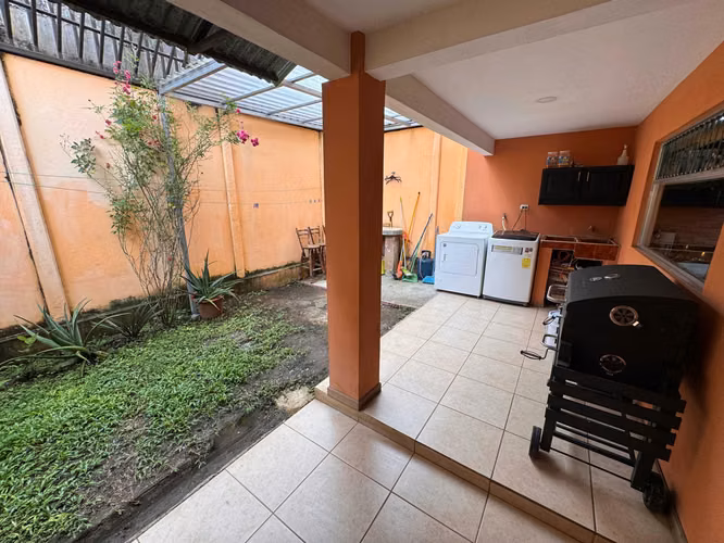 id # 40088 Venta de casa en San Diego de Tres Ríos.