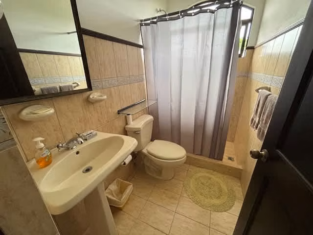 Venta de casa en condominio con piscina propia y vistas espectaculares, 5777