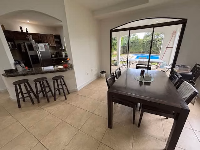 Venta de casa en condominio con piscina propia y vistas espectaculares, 5777