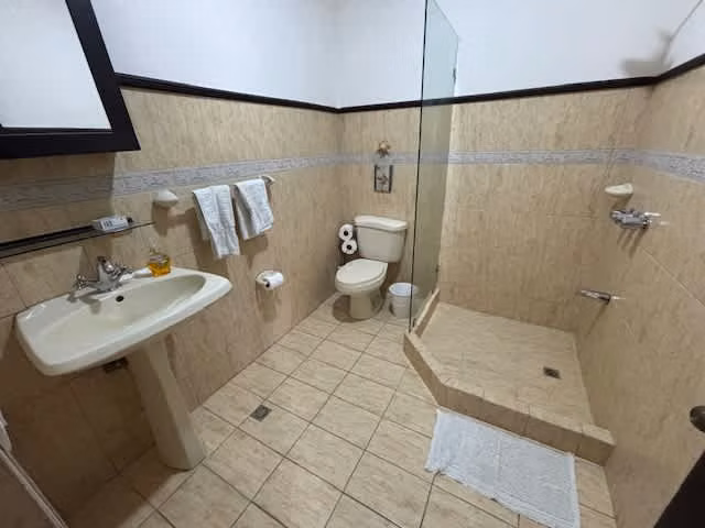 Venta de casa en condominio con piscina propia y vistas espectaculares, 5777