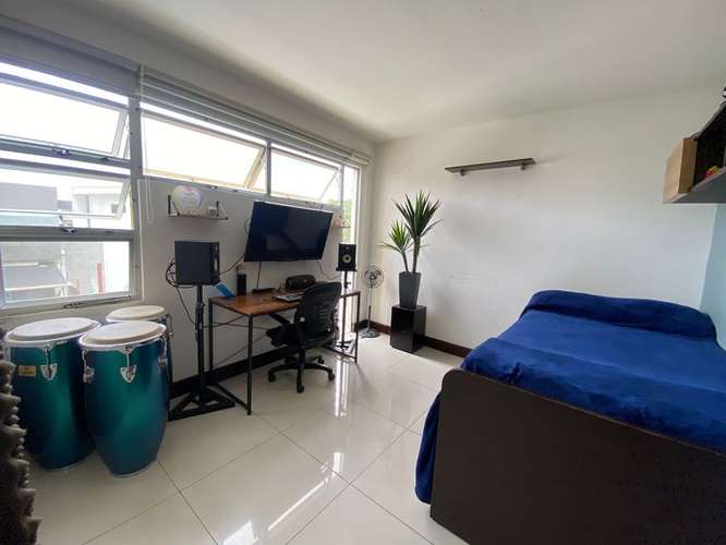 En Venta | Casa de 4 Habitaciones con Terraza en Condominio con Piscina – Santa Ana 23958 - Imagen 20