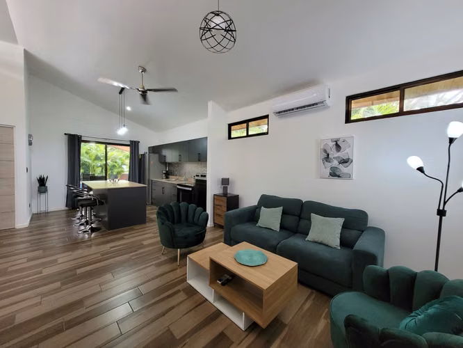 Casa de 3 Habitaciones en Alquiler – Comunidad Cerrada en Villarreal, Cerca de Tamarindo