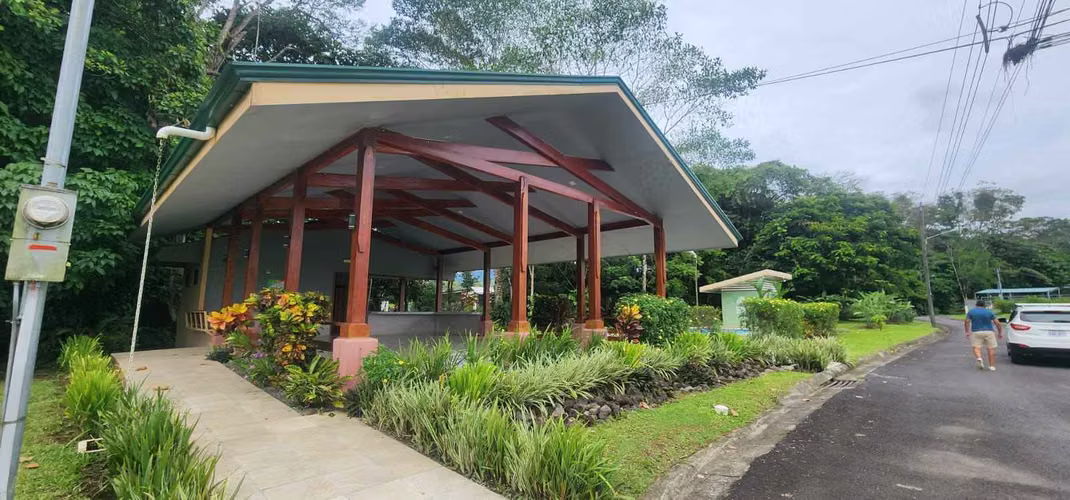 Lote con vistas al volcán Arenal, en Condominio El trapiche  Fortuna