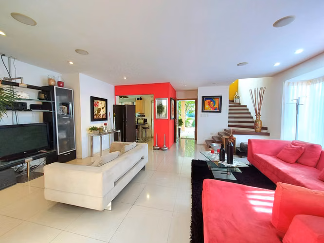 Santa Ana - 3 habitaciones + Mezzanine - Esquinera - Pocas Unidades