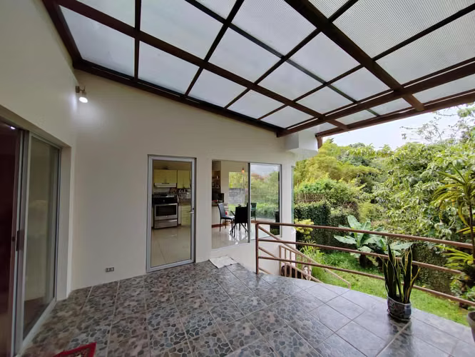Venta de residencia exclusiva en Coronado. 25-1982