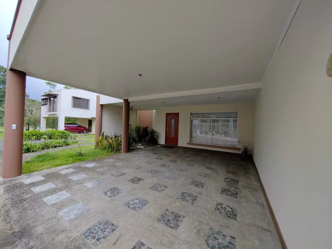 Venta de residencia exclusiva en Coronado. 25-1982