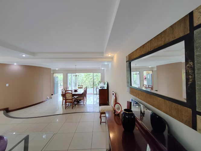 Venta de residencia exclusiva en Coronado. 25-1982