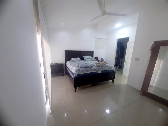 Venta de Casa en Condominio Catalano, Santa Ana