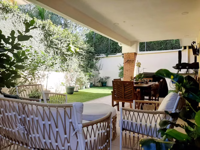 Venta de Casa en Condominio Catalano, Santa Ana