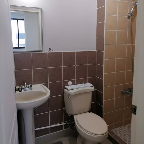 Apartamento 2 dormitorios 2 parqueos condominio Bosque Real CONCASA - Imagen 8