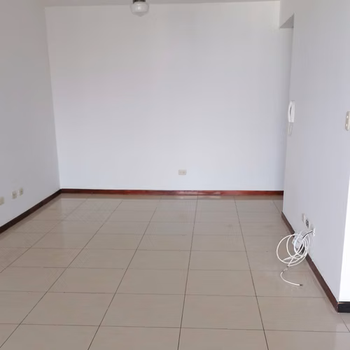 Apartamento 2 dormitorios 2 parqueos condominio Bosque Real CONCASA - Imagen 4