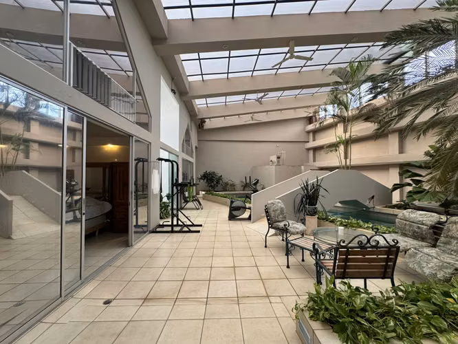 ALQUILER/ VENTA DE CASA EN LOMAS DE CARIARI - Imagen 11
