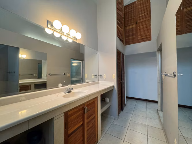 ALQUILER/ VENTA DE CASA EN LOMAS DE CARIARI - Imagen 19