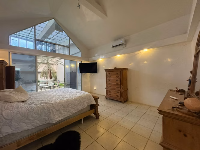 ALQUILER/ VENTA DE CASA EN LOMAS DE CARIARI - Imagen 13