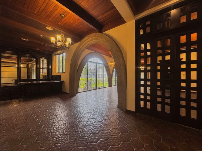 Casa en alquiler- Ideal para Embajada o Cuerpo Diplomático - Imagen 3