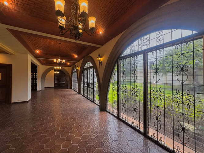 Casa en alquiler- Ideal para Embajada o Cuerpo Diplomático - Imagen 2